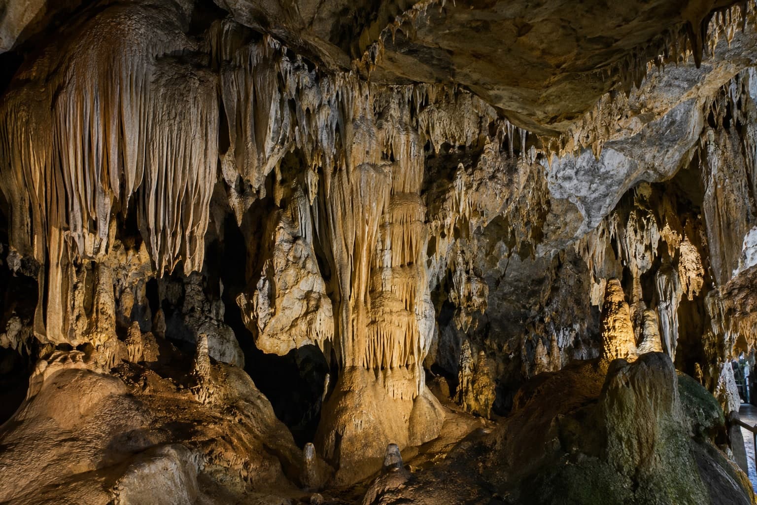 Arwah Cave 1