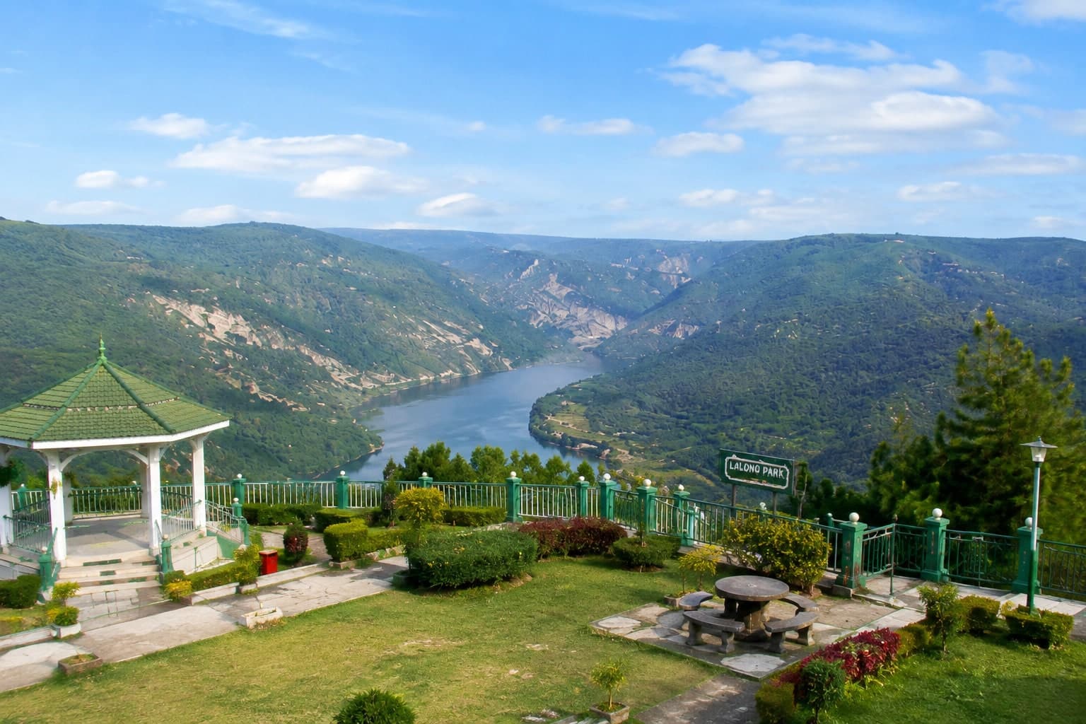 Ialong Park