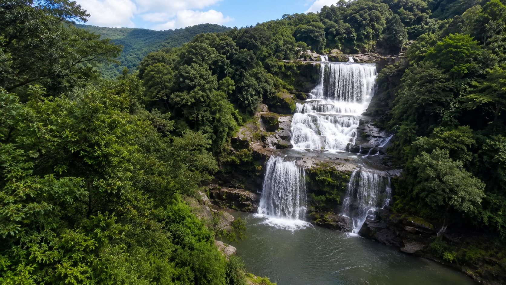 Lyngksiar Falls 1