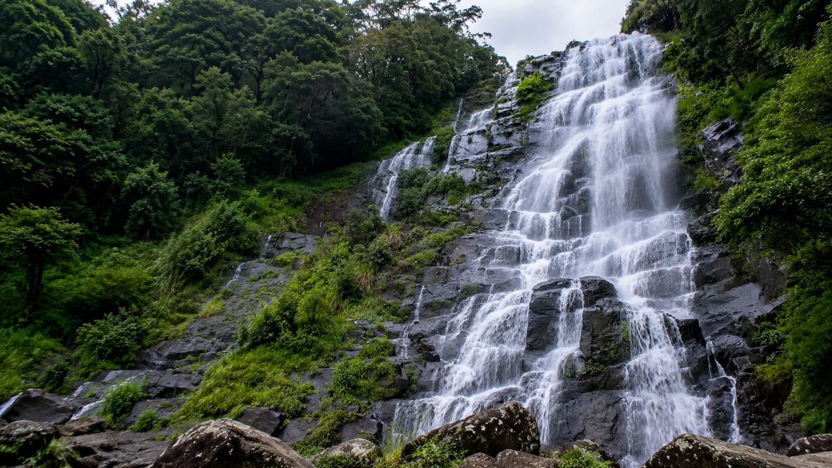 Tyrshi Falls